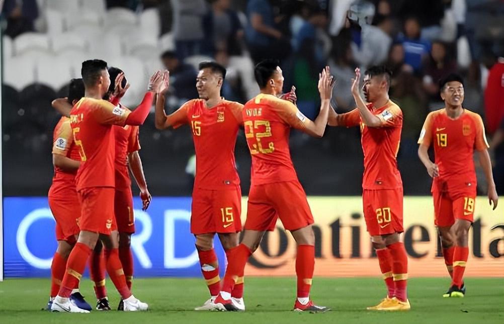 九游娱乐官方登入-意外！青岛西海岸三大新星为何徐彬和杨希已离队，李昊却坚持留队