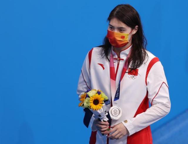 张雨霏夺银李冰洁摘铜 徐嘉余晋级100米仰泳决赛